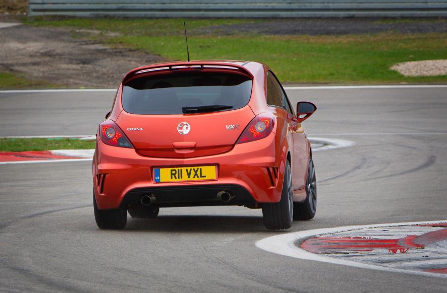  Vauxhall Corsa VXR Nurburgring Edition 2011 года  (фото 3 из 4)